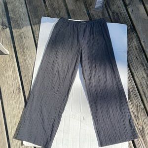 Jones New York black/white lightweight pants small